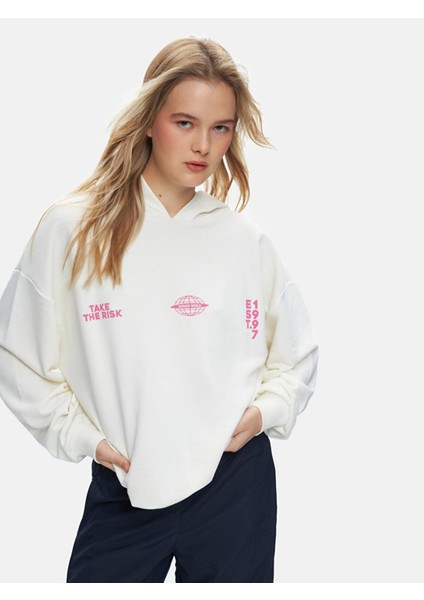 Sırtı Baskılı Kapüşonlu Fermuarsız Relaxed Fit Lila Sweatshırt