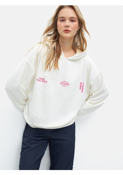 Sırtı Baskılı Kapüşonlu Fermuarsız Relaxed Fit Lila Sweatshırt