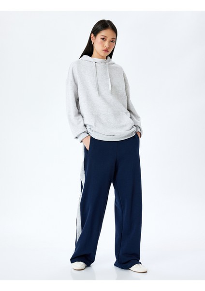 Kapüşonlu Kanguru Cepli Pamuklu Basic Sweatshirt