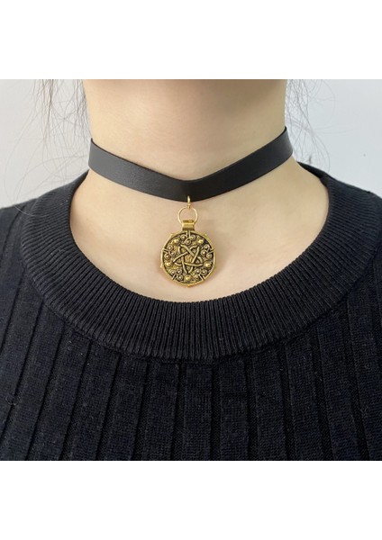 XL1639 Yennefer Siyah Deri Gerdanlık Madalyon Kolye Kolye Sihirbazı 3 Vahşi Av Oyunu Takı Gotik Kolye Kadın Parti Cosplay (Yurt Dışından)