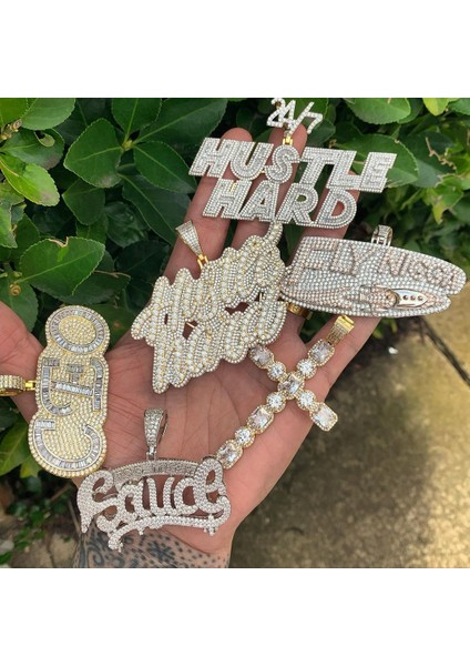 N622-GÜMÜŞ En Li Hip Hop Erkekler Kolye Koleksiyonu Çeşitli Tasarım Tam Kaplamalı 5A Cz Buzlu Out Bling Iki Ton Altın Renk Kaya Punk Kolye (Yurt Dışından) indirimleri