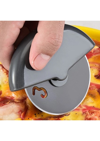 Siyah Stil Paslanmaz Çelik Yuvarlak Tekerlek Kesme Bıçağı Pizza Kapaklı Rulet Rulo Hamur Pizza Dilimleme Kesici Pişirme Aksesuarları Araçları (Yurt Dışından) modelleri