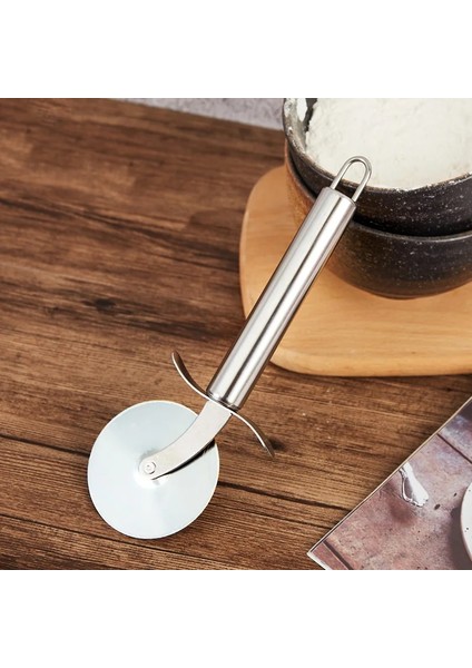 G Tarzı Pizza Bıçağı Paslanmaz Çelik Pizza Tek Tekerlekli Kesim Aletleri Çapı 6.5cm Ev Kek Aletleri Waffle Çerezleri Için Tekerlek Kullanımı (Yurt Dışından) fırsatları