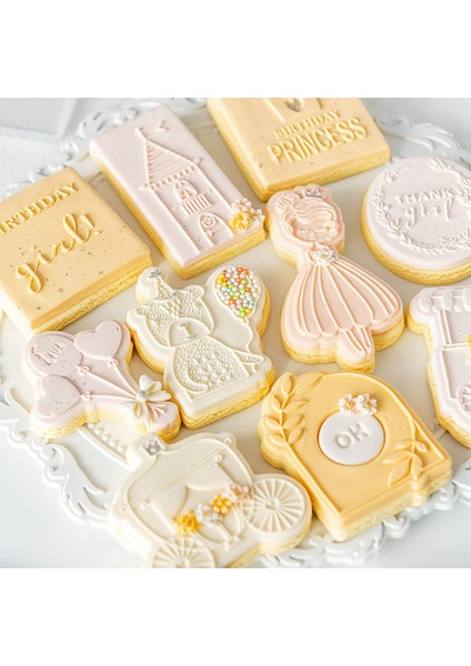 Prenses Kabartma Stili Sevimli Prenses Doğum Günü Çerez Piston Kesiciler Fondan Kek Kalıbı Bisküvi Sugarcraft Kek Dekorasyon Araçları Çerez Damgası (Yurt Dışından) indirimleri