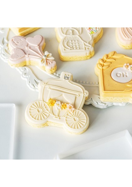 PC0012 QA0008 Stili Prenses Kale Çerez Basın Damgası Mutlu Doğum Günü Pastası Dekorasyon Aracı Akrilik Karikatür Bisküvi Kalıp Fondan Pasta Çerez Kesici (Yurt Dışından) modelleri