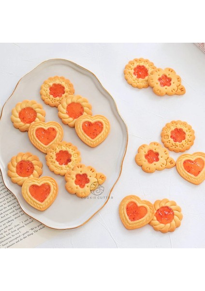 4 Adet Kedi C Stili Sevgililer Günü Sandviç Bisküvi Kalıbı 3D Kurabiye Presleme Kalıp Çiçek Aşk Kalp Meyve Hayvan Kedi Noel Şekli Pişirme Kalıbı (Yurt Dışından) modelleri