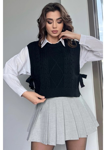 Kadın Bisiklet Yaka Yan Bağlamalı Örgü Desenli Triko Süveter