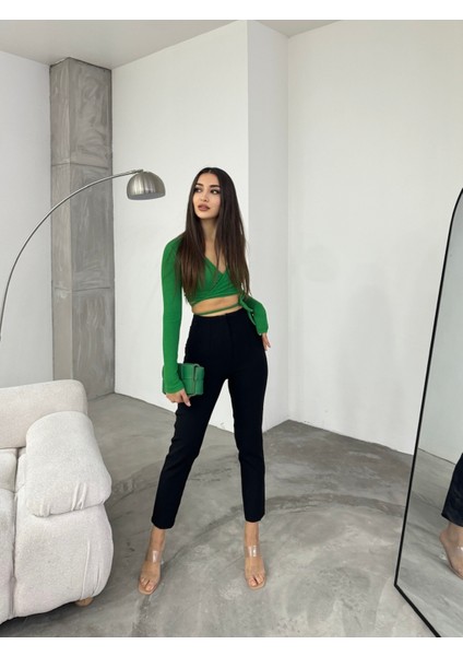 Kadın Yüksek Bel Pensli Dar Paça Kumaş Pantolon fırsatları