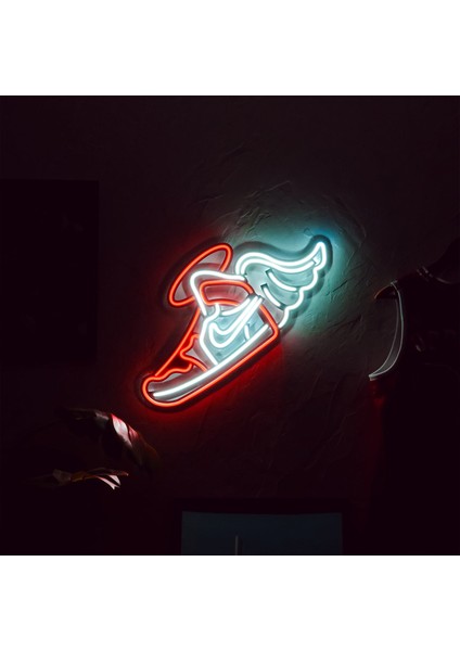 Flying Jordan Neon Metal Duvar Duvar Dekoru - 45 cm x 43 cm - Metal Neon Tabela, Tablo, LED Işıklı Duvar Dekoru, Ledli Duvar Dekoru, Ayakkabıcı Hediye