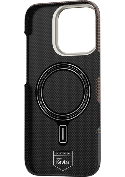iPhone 16 Pro Max Kılıf Magsafe Özellikli Karbon Fiber Benks Prestige Armorair Kevlar Kapak Gold