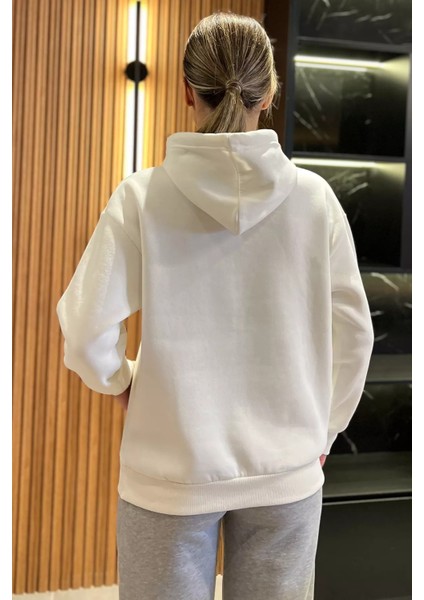 Kapüşonlu Üç Iplik Şardonlu Yazı Baskılı Kadın Sweatshirt