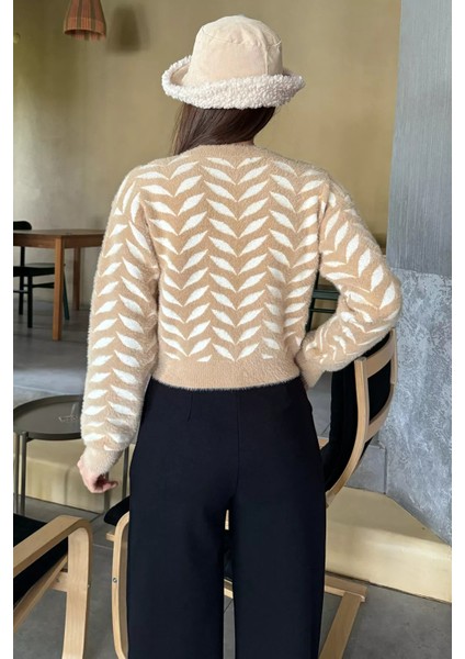 Bisiklet Yaka Desenli Yumoş Iplik Croptop Kadın Triko Kazak modelleri