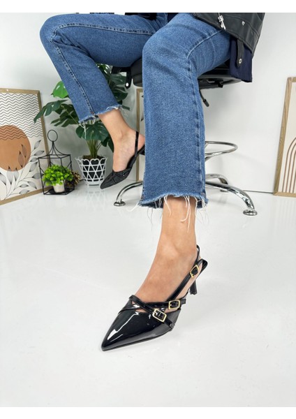 Günlük Kadın Sivri Burun Ayarlanabilir Kemer Detaylı Arkası Açık Klasik Ince Topuklu Ayakkabı 922-64 modelleri