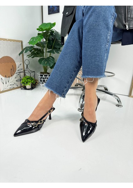 Günlük Kadın Sivri Burun Ayarlanabilir Kemer Detaylı Arkası Açık Klasik Ince Topuklu Ayakkabı 922-64 fırsatları