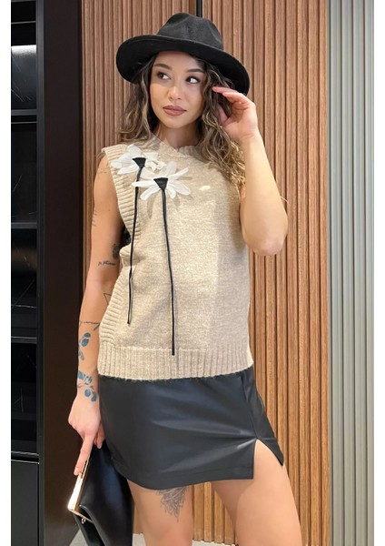 Çiçek Detaylı Kadın Triko Süveter