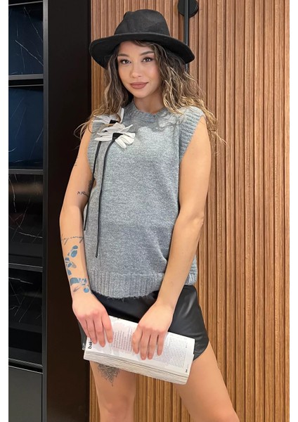 Çiçek Detaylı Kadın Triko Süveter