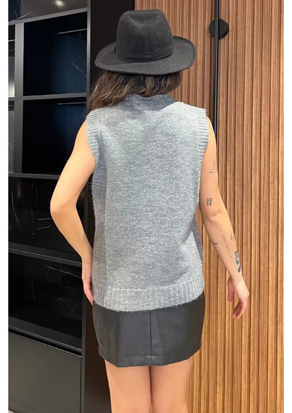 Çiçek Detaylı Kadın Triko Süveter fırsatları