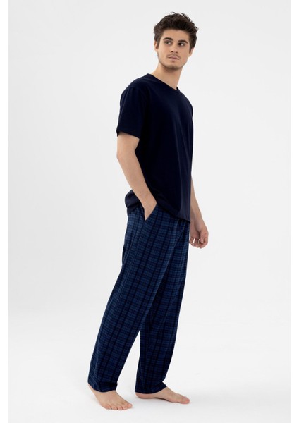 Erkek Pamuklu Kısa Kollu Lacivert Ekose Desenli Cep Detaylı Pijama Takımı