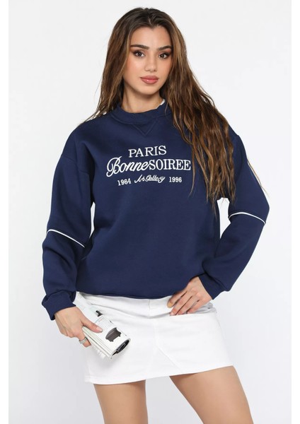 Kadın Üç Iplik Şardonlu Nakışlı Sweatshirt