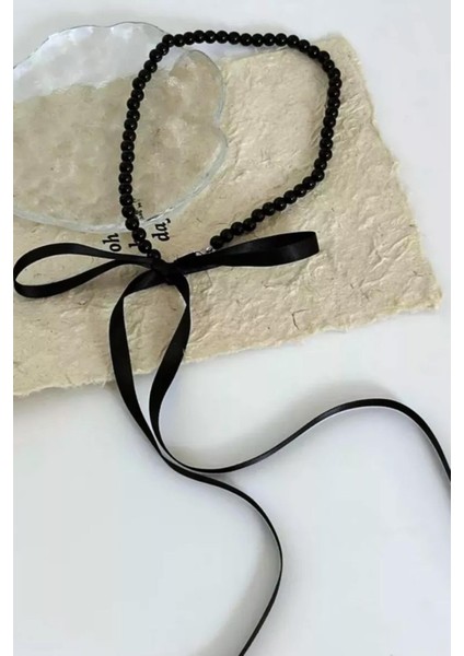 Siyah Inci Choker Tasma Kolye