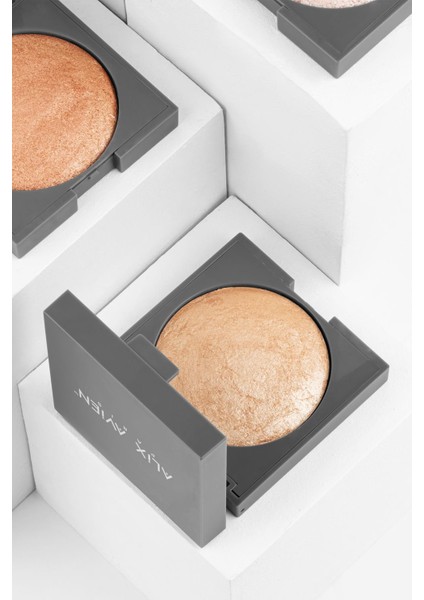 Işıltılı Aydınlatıcı - Baked Highlighter 02 Golden Glow - 11 g