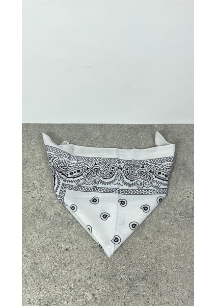Siyah Beyaz Paisley Desenli Unisex Bandana – %100 Pamuk