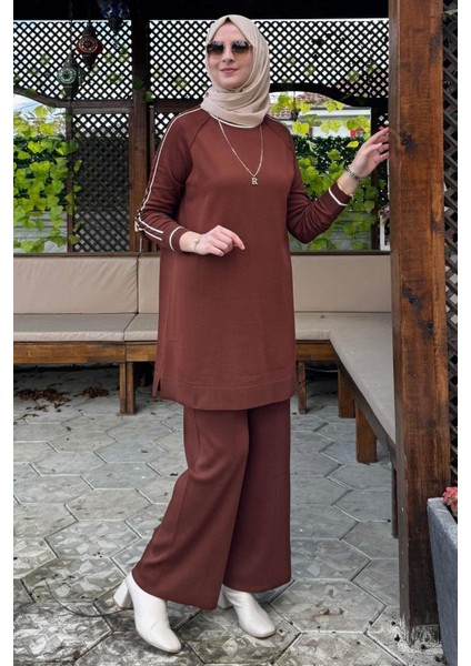 Yıldız Pantolonlu Triko Takım Kahve