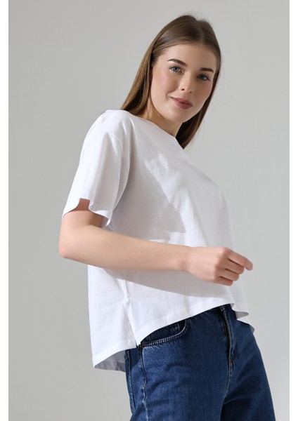 Pamuklu Bisiklet Yaka Basic Regular Size Yanları Yırtmaçlı Kadın T-Shirt 21929 Beyaz