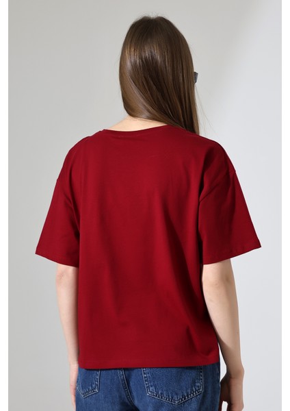 Pamuklu Bisiklet Yaka Basic Regular Size Yanları Yırtmaçlı Kadın T-Shirt 21929 Bordo fırsatları