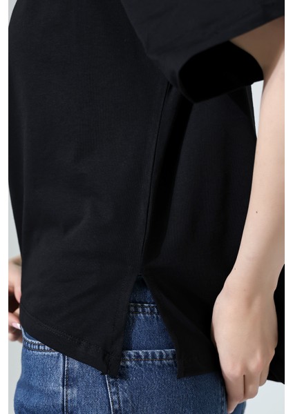 Pamuklu Bisiklet Yaka Basic Regular Size Yanları Yırtmaçlı Kadın T-Shirt 21929 Siyah