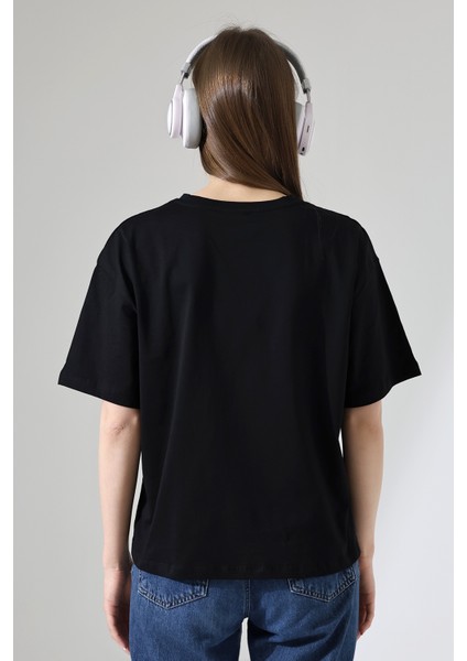 Pamuklu Bisiklet Yaka Basic Regular Size Yanları Yırtmaçlı Kadın T-Shirt 21929 Siyah