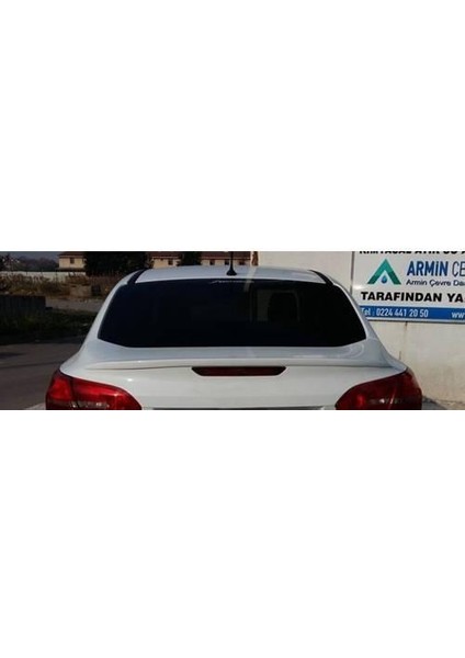 Fiberaksesuar Ford Focus 2011-2015 Beyaz Spoiler