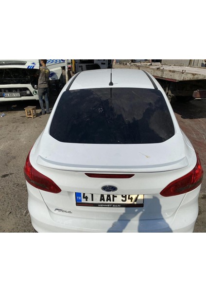 Fiberaksesuar Ford Focus 2011-2015 Beyaz Spoiler fırsatları