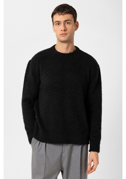 Siyah Yün Görünümlü Erkek Kazak