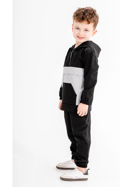 Siyah Kanguru Cepli Kapüşonlu Erkek Çocuk Paraşüt Eşofman Takımı 20119 modelleri