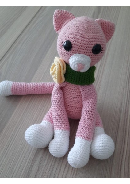 Amigurumi El Örgüsü Gül Detaylı Tasmalı, Sevimli Pembe Kedi