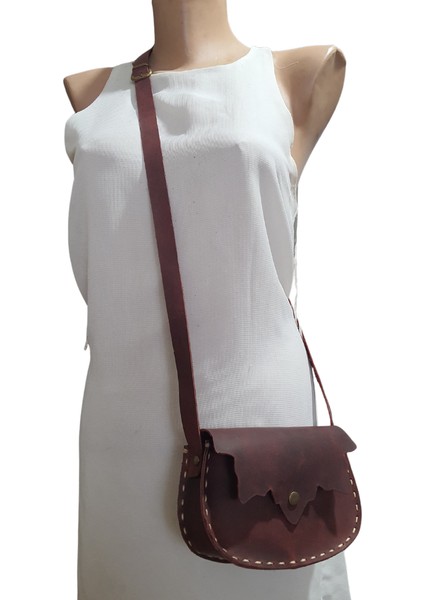 Themis Model El Yapımı Vintage El Dikişi Yaprak Desenli Bordo Renk Crazy Deri Omuz Çantası modelleri