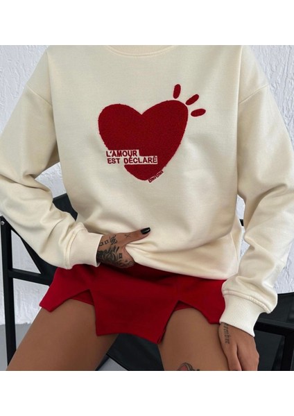Özel Tasarım Bisiklet Yaka Kırmızı Kalp L'amour Baskılı Şardonlu Kışlık Oversize Şık Kadın Sweatshırt
