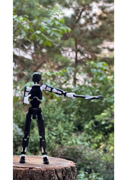 Titan 13 - Lucky 13 Oynar Eklemli Robot Figür Oyuncak Siyah Beyaz Dummy (1 Adet Gönderilir)