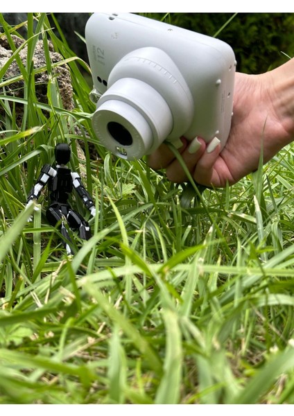 Titan 13 - Lucky 13 Oynar Eklemli Robot Figür Oyuncak Siyah Beyaz Dummy (1 Adet Gönderilir)