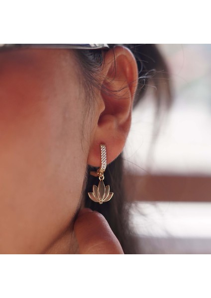 Lotus Küpe fırsatları