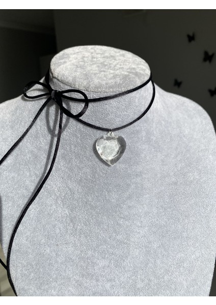 Siyah Ipli Şeffaf Kalp