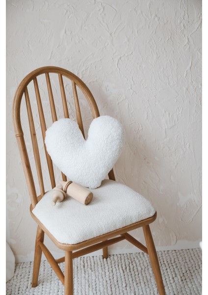 Teddy Beyaz Kalp Yastık