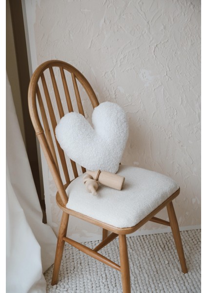 Teddy Beyaz Kalp Yastık modelleri