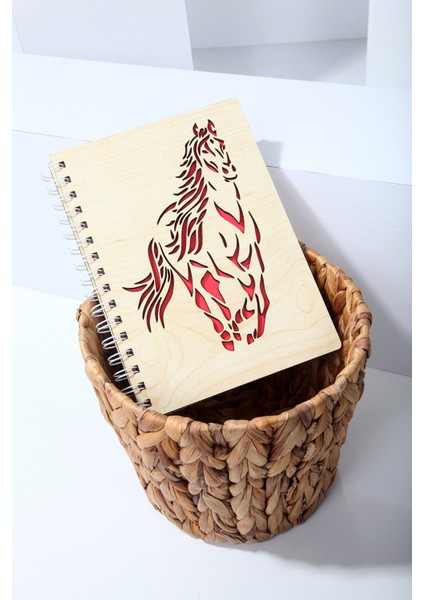 At Desenli Ahşap Kapaklı A5 Kareli Defter
