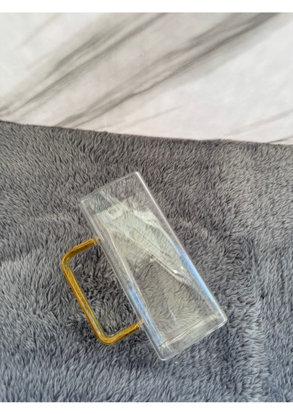 Sarı Kulplu, Kare Formda Bardak
