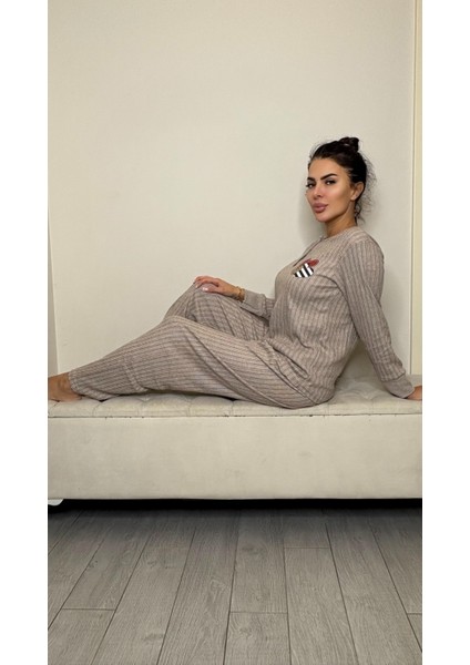Lowe 3 Düğmeli Pijama Takımı fiyatları