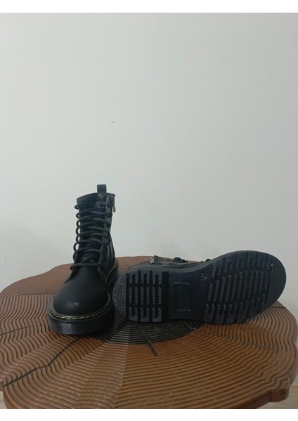 Bağcıklısiyahkadınbotu fiyatları