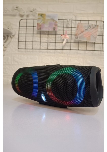 Suya Tere Dayanıklı Bluetooth Özellikli LED Işıklı Taşınabilir Radyo Özellikli Hoperlör