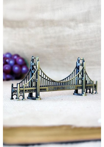 Golden Gate Köprüsü Metal Dekoratif Obje Biblo Eskitme Masa Üzeri Biblo fiyatları